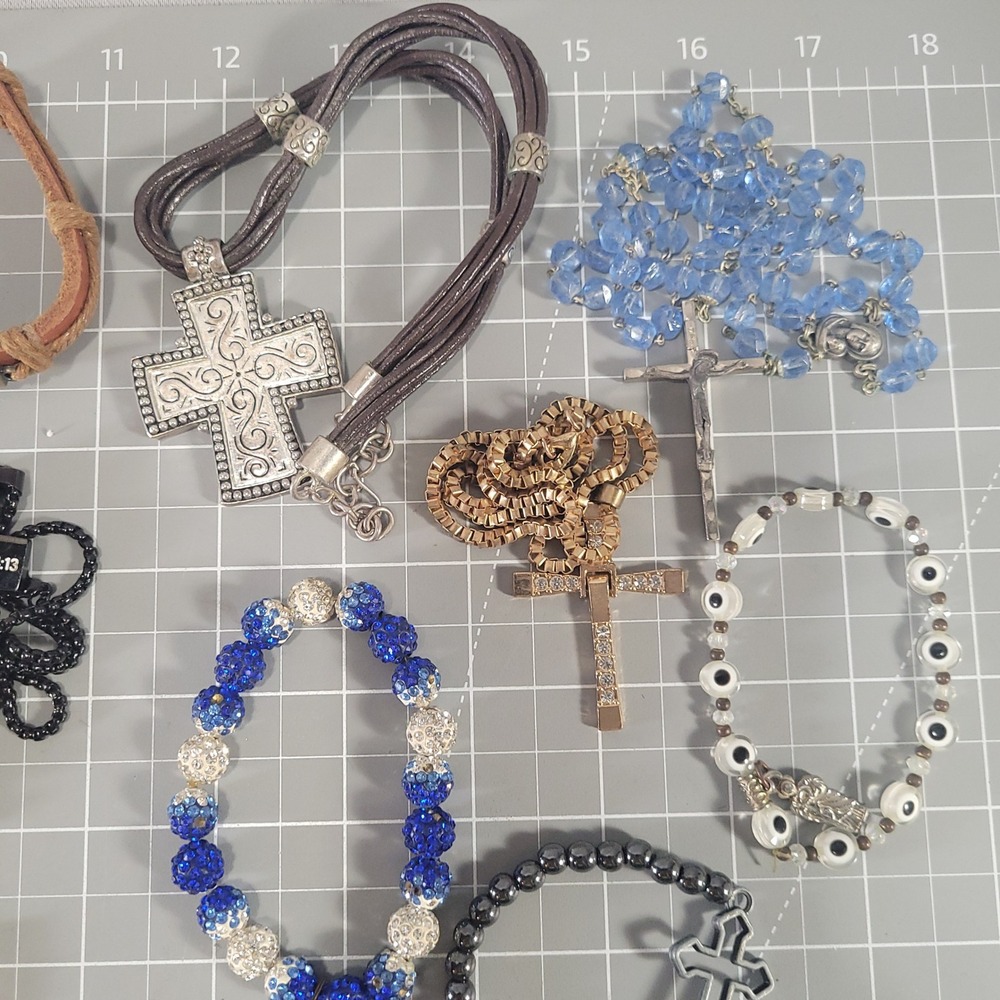 Religious Jewelry Lot 20+ Cross Necklaces Bracelets Rosaries Catholic Christian - Picture 9 of 11